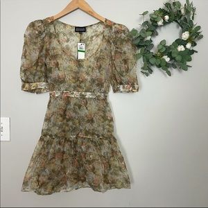 NWT Danielle Bernstein Floral Puff Sleeve Dress